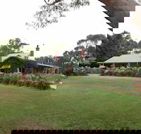 Barristers Block Vigneron Villa - Holiday Find