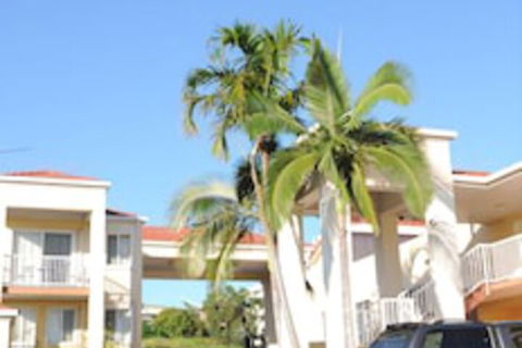 Harbour Sails Motor Inn - Holiday Find 1