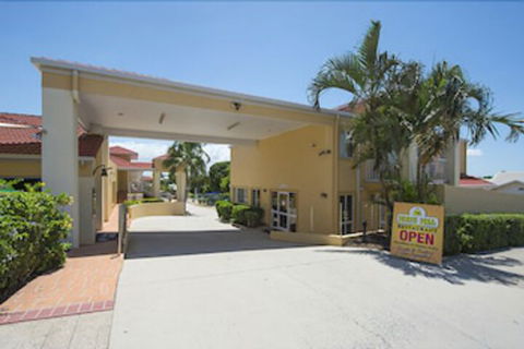 Harbour Sails Motor Inn - Holiday Find 2