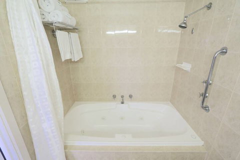 Harbour View Motel - Holiday Find 3