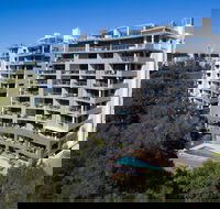 Inn on the Park Apartments - Holiday Find
