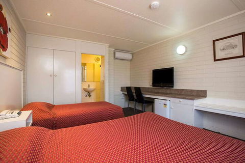 Econo Lodge Portland - Holiday Find 6