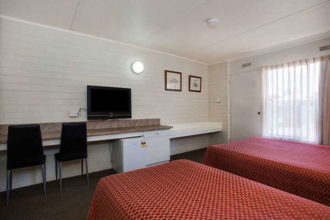 Econo Lodge Portland - Holiday Find 5