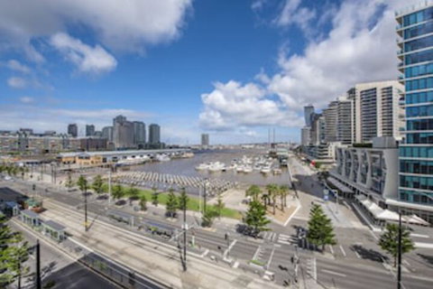 Docklands Private Collection Of Apartments - Digital Harbour - Holiday Find 0