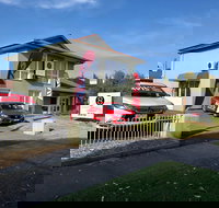 Atwood Motor Inn - Holiday Find