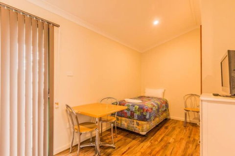 Riverview Tourist Park - Holiday Find 3