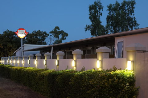 Route 66 Motor Inn - Holiday Find 3