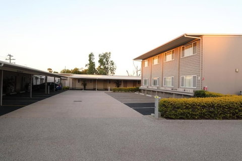 Route 66 Motor Inn - Holiday Find 1