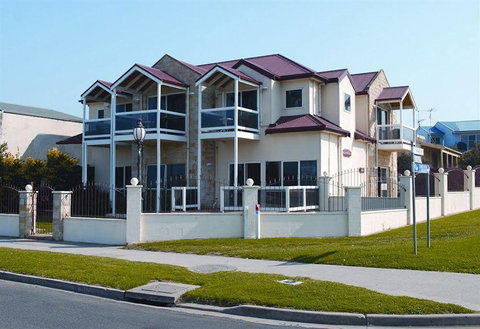 Lighthouse Keepers Inn - Holiday Find 0