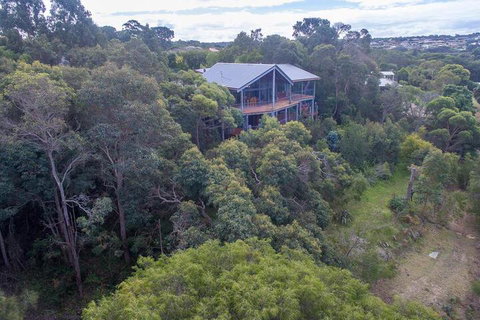 HideAway Haven - Holiday Find 1