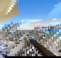 Rainbow Commodore Apartments - Holiday Find