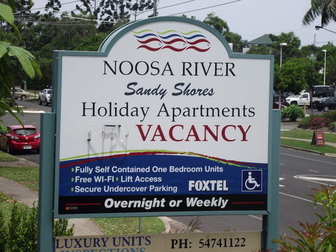 Noosa River Sandy Shores - Holiday Find 0