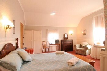 Hillview House - Holiday Find 0