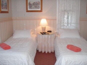 Hillview House - Holiday Find 1