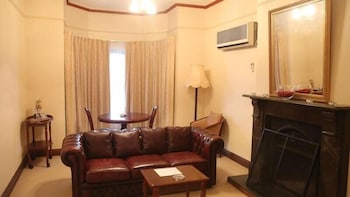 Brice Hill Country Lodge - Holiday Find 6