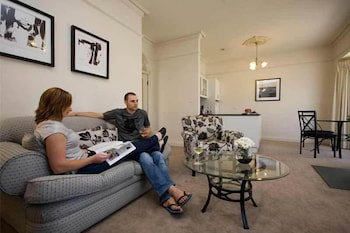 Brice Hill Country Lodge - Holiday Find 4