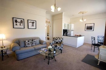 Brice Hill Country Lodge - Holiday Find 5