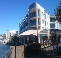 La Promenade - Holiday Find