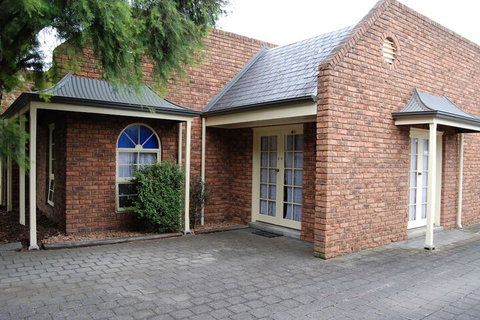 Arkana Motor Inn & Terrace Apartments - Holiday Find 1