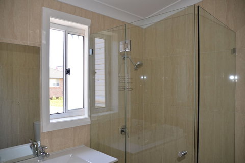 North Ryde Guest House - Holiday Find 5