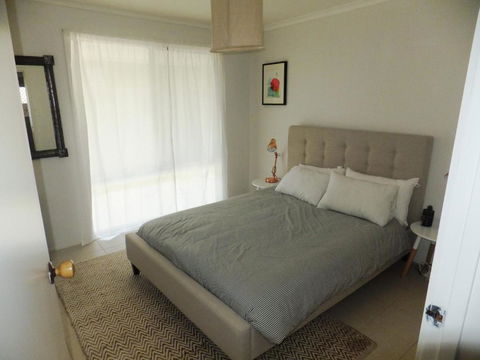 TERRIFIC On TAMARA CRESCENT - Holiday Find 1