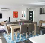 Bens Place modern  convenient