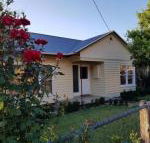Cottage on Main - Holiday Find