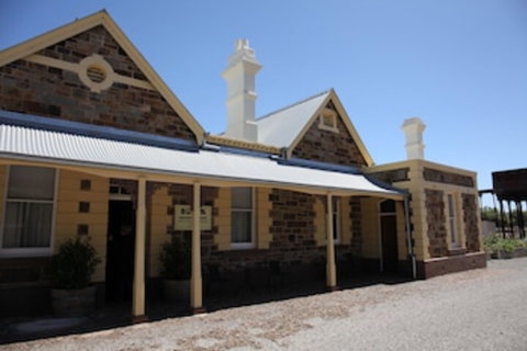 Burra Railway Station Bed & Breakfast - Holiday Find 0