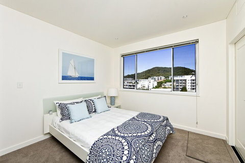 Harbourview Penthouse - Holiday Find 2