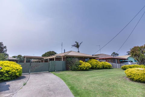 Dolf Inn Pet Friendly & Close To Town - Holiday Find 1