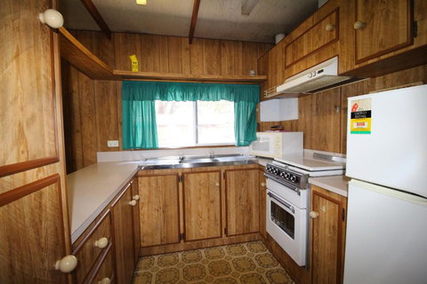 Lazy Days Caravan Park - Holiday Find 1