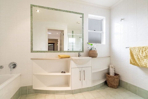 Oceanic 3 - Holiday Find 5