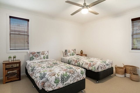 Oceanic 3 - Holiday Find 4