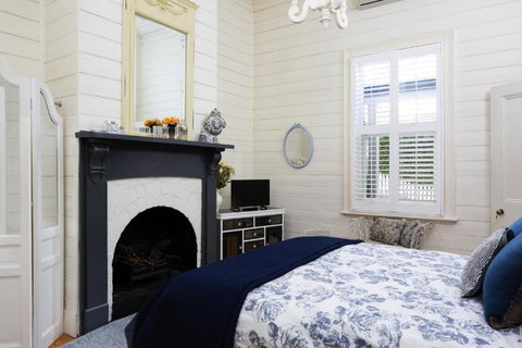 Lake Daylesford Country House - Holiday Find 3