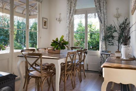 Lake Daylesford Country House - Holiday Find 5