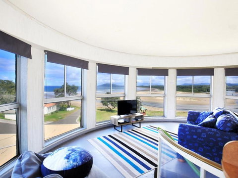The Rotunda At Gerroa Pet Friendly Beachfront - Holiday Find 1