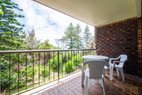 Wilson Ave Unit 2 13 Wilson Ave - Holiday Find 5