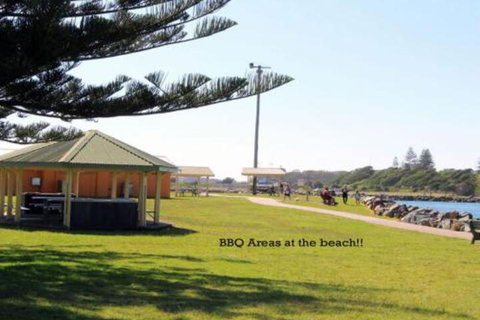 Luskin Court 3 - Holiday Find 5