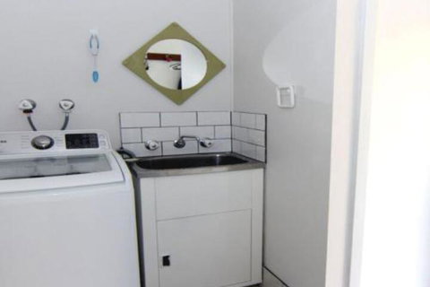 Luskin Court 3 - Holiday Find 4