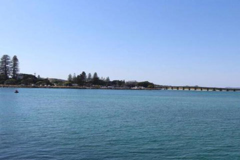 Luskin Court 3 - Holiday Find 7