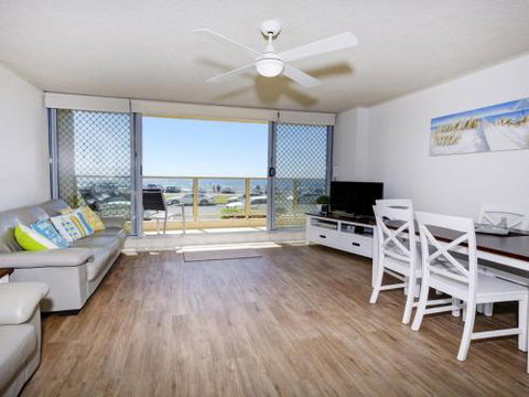 Ebbtide 3 On Main Beach! - Holiday Find 3