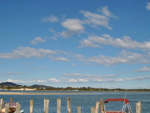 Fairholme 5 Opposite Lake - Holiday Find 3