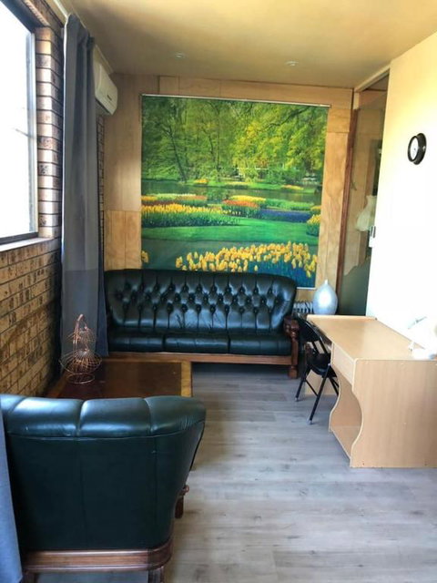Retro 1bedroom StudioClose To Airport & CBD - Holiday Find 5