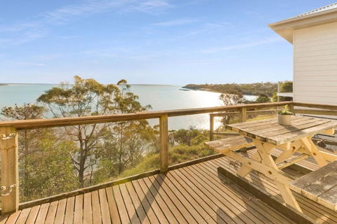 Lakescapes Cottage 180 Degree Panoramic Views - Holiday Find 3