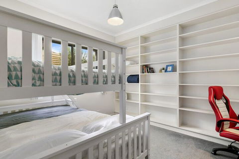 Beached AS Free Wifi Netflix & Foxtel Heated Pool - Holiday Find 6