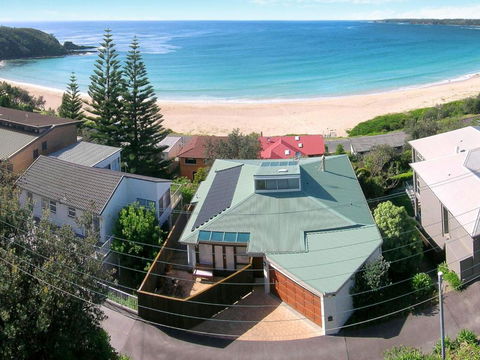 BEDARRA MOLLYMOOK BEACH - Holiday Find 1