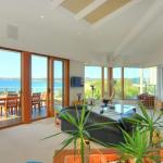 BEDARRA MOLLYMOOK BEACH - Holiday Find 0