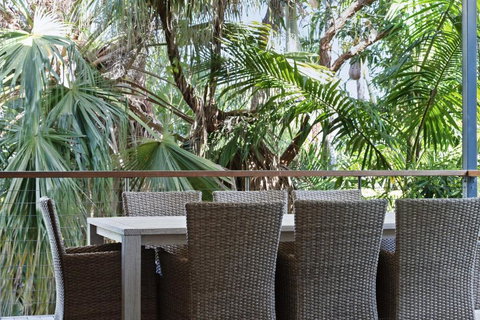 Elandra On Massinger Street - Holiday Find 2