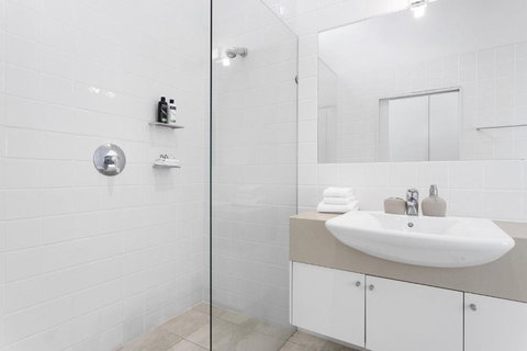 Elandra On Massinger Street - Holiday Find 3