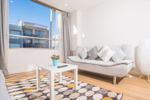 Roseberry Apartment For Travelling Couple In Green Square - Holiday Find 4